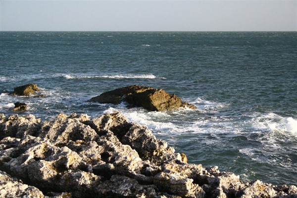 Along the coast 13-46-38_600x400