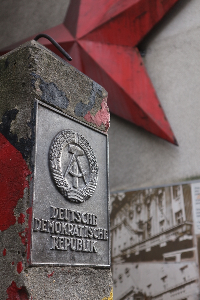 checkpoint charlie.jpg