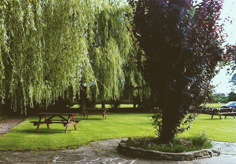 The Royal Oak Ashbourne UK.jpg