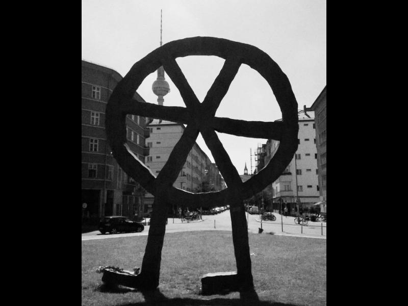 Lucy The Wombat Berlino Rosa-Luxemburg-Platz